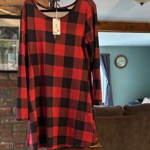 Stylish Red and Black Plaid Long Sleeve Tee